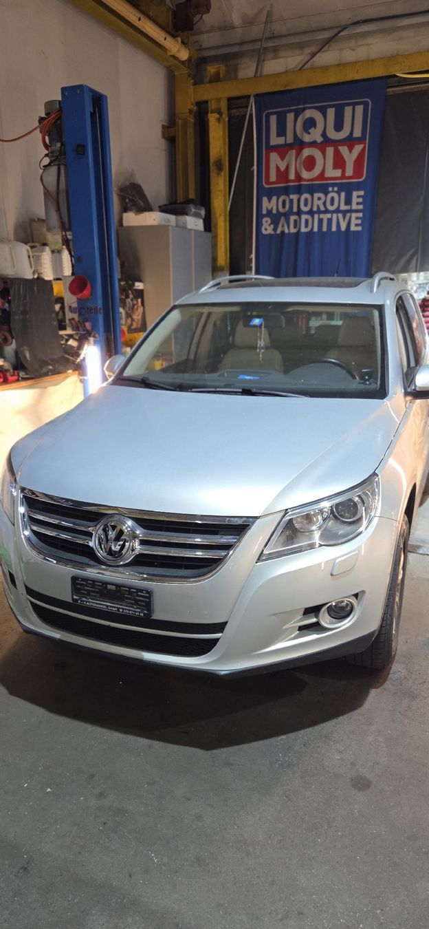 VW Autos: VW Tiguan 2.0 tsi (export) – Defekt aus Näfels von AXOR2013