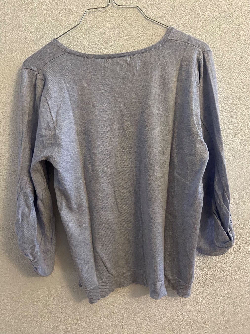 Mango Maglioni & Felpe: MANGO Pullover mit 3/4-Ärmeln hellblau  (Gr. M) – Usato da Thalwil venduto da Luninul 1