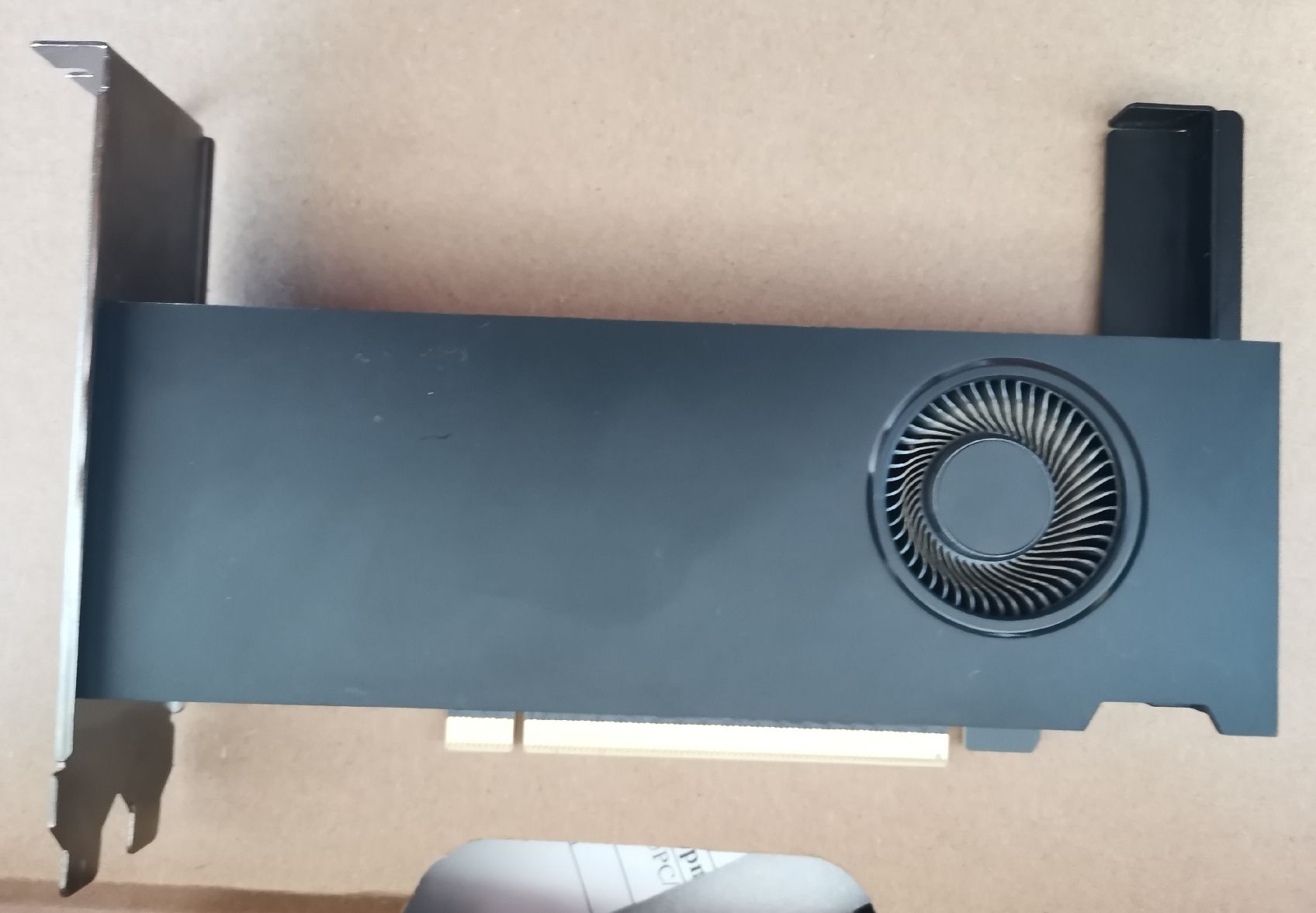 Nvidia Cartes graphiques: Nvidia RTX A2000 6GB – D'occasion à Bottighofen par andax 1