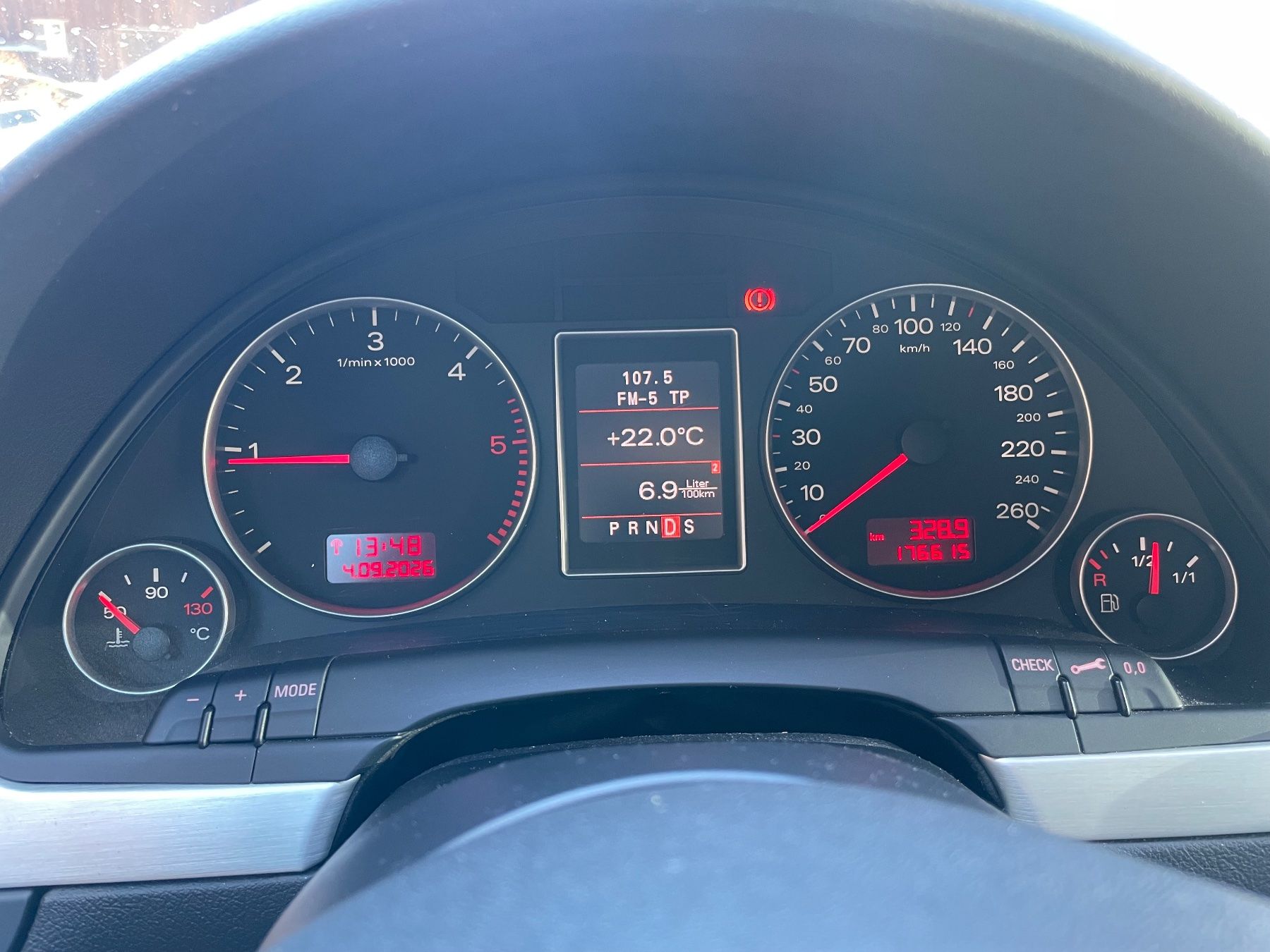 Audi Automobili: Audi A4 2.0 TDI – Usato da Riggisberg venduto da jul_z65g 4