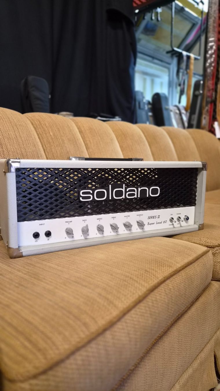 Amplificatori: Soldano Super Lead 60 Series ll – Usato da pieterlen venduto da AntonelloGuitars