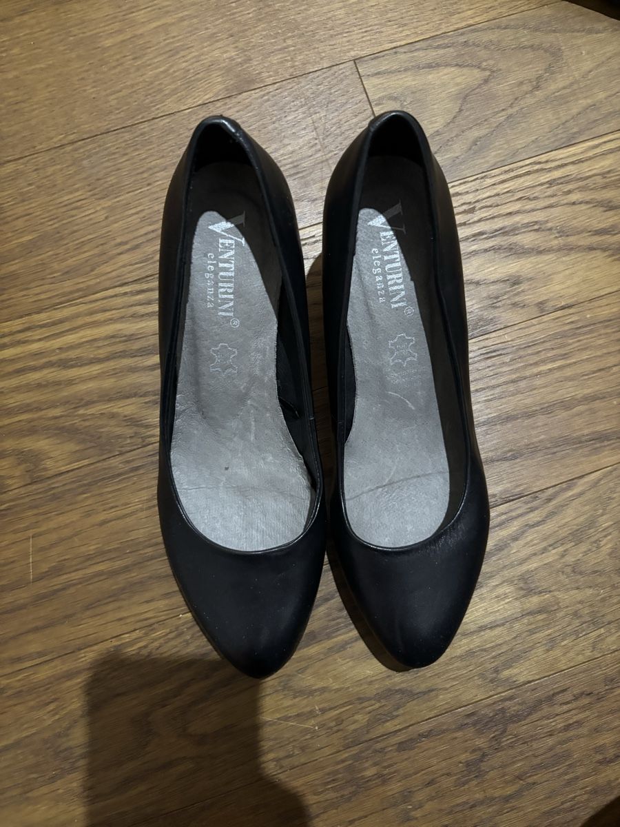 Damenschuhe: Pumps 38 – Gebraucht aus Buchrain von Ham2383