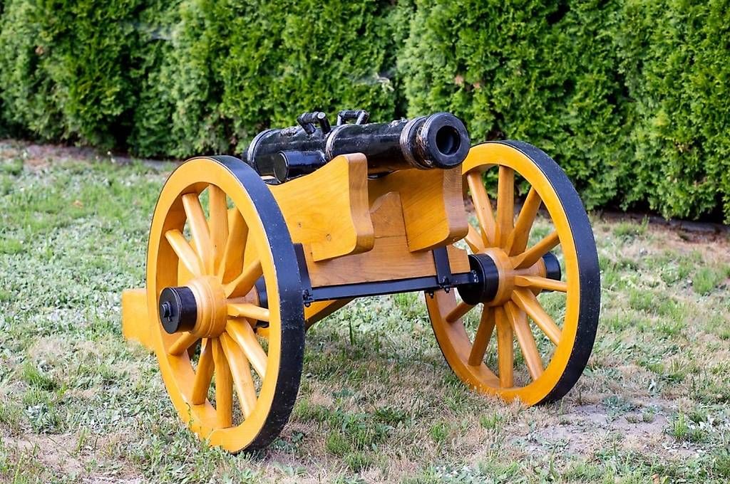 Tutte le decorazioni: Kanone - Deko Gusseisen – Usato da Grabs venduto da Milmo-MW
