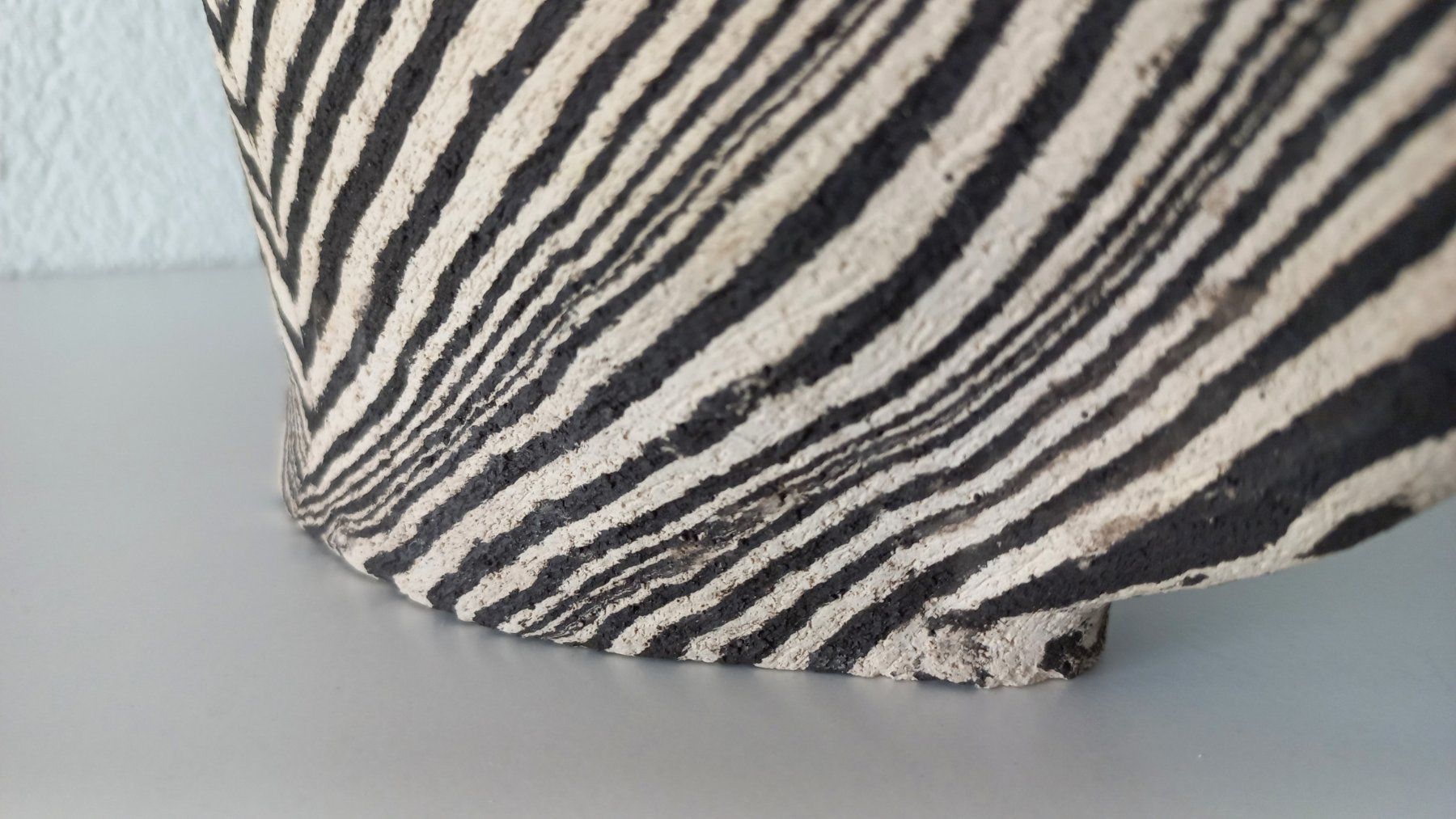 Vasen & Gefässe: Nerikomi Zebra Vase Fizzy Ceramics – Gebraucht aus Bévilard von Orscha 4