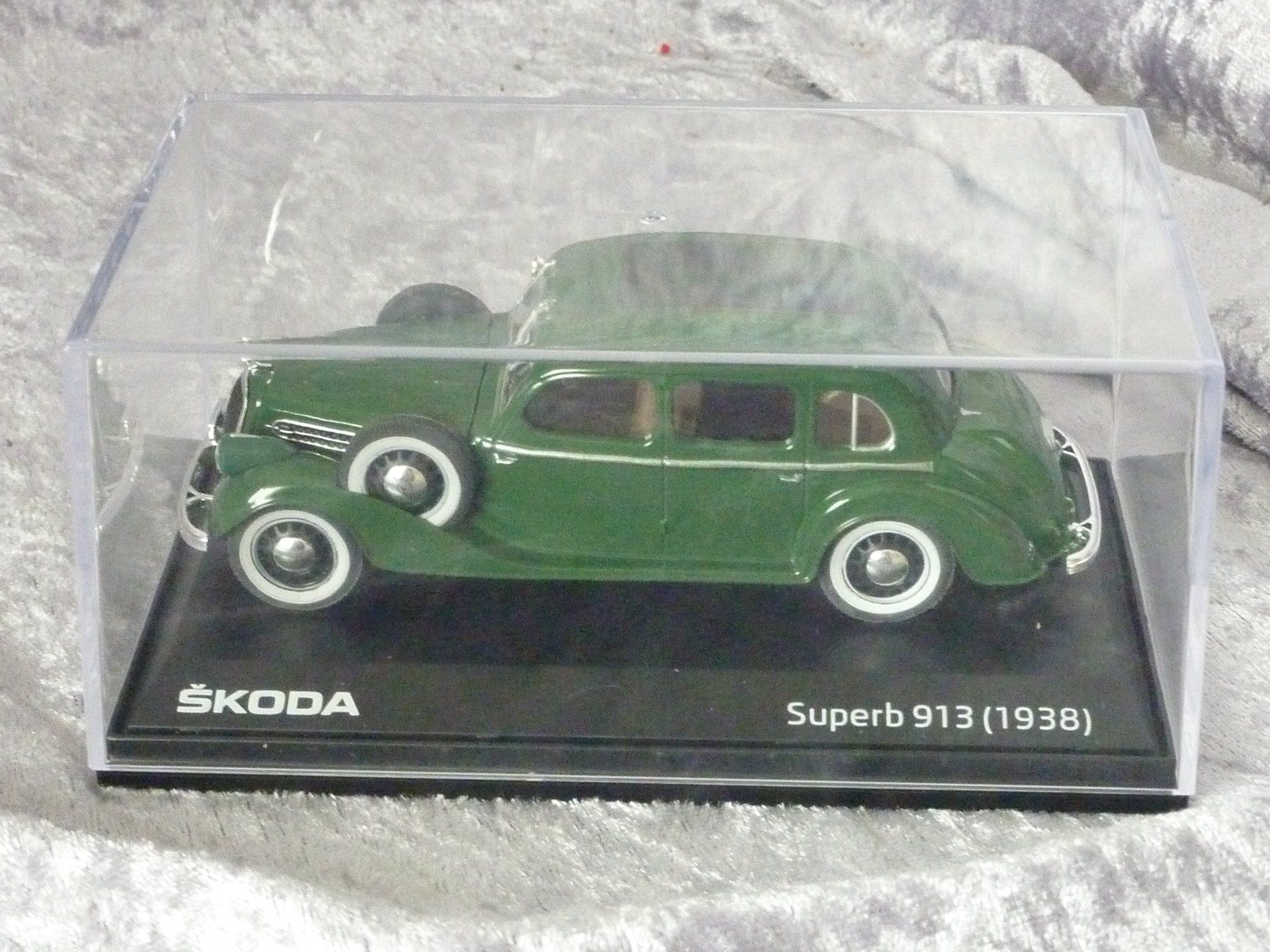 Skoda Modellautos: Skoda Superb 913  1938  1:43 – Neu (gemäss Beschreibung) aus Dürrenäsch von modellautos4you 2
