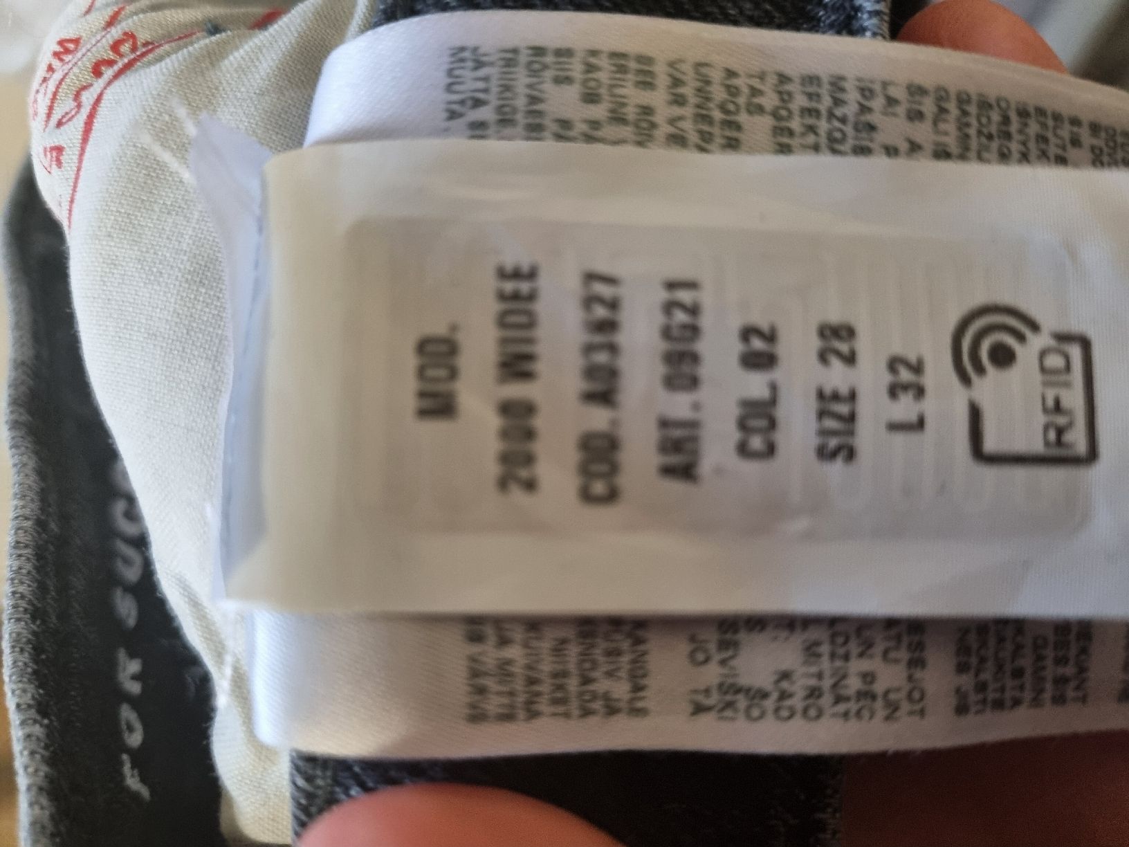 Diesel Jeans: Diesel Jeans grau W28 /L32 – Gebraucht aus Thalwil von Briscolina 4