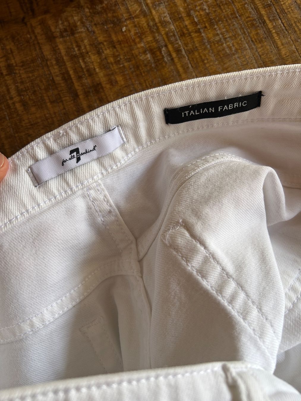 Mankind Pantaloni: 7 for all mankind Shorts - W28 – Usato da Illnau venduto da Monkky 6