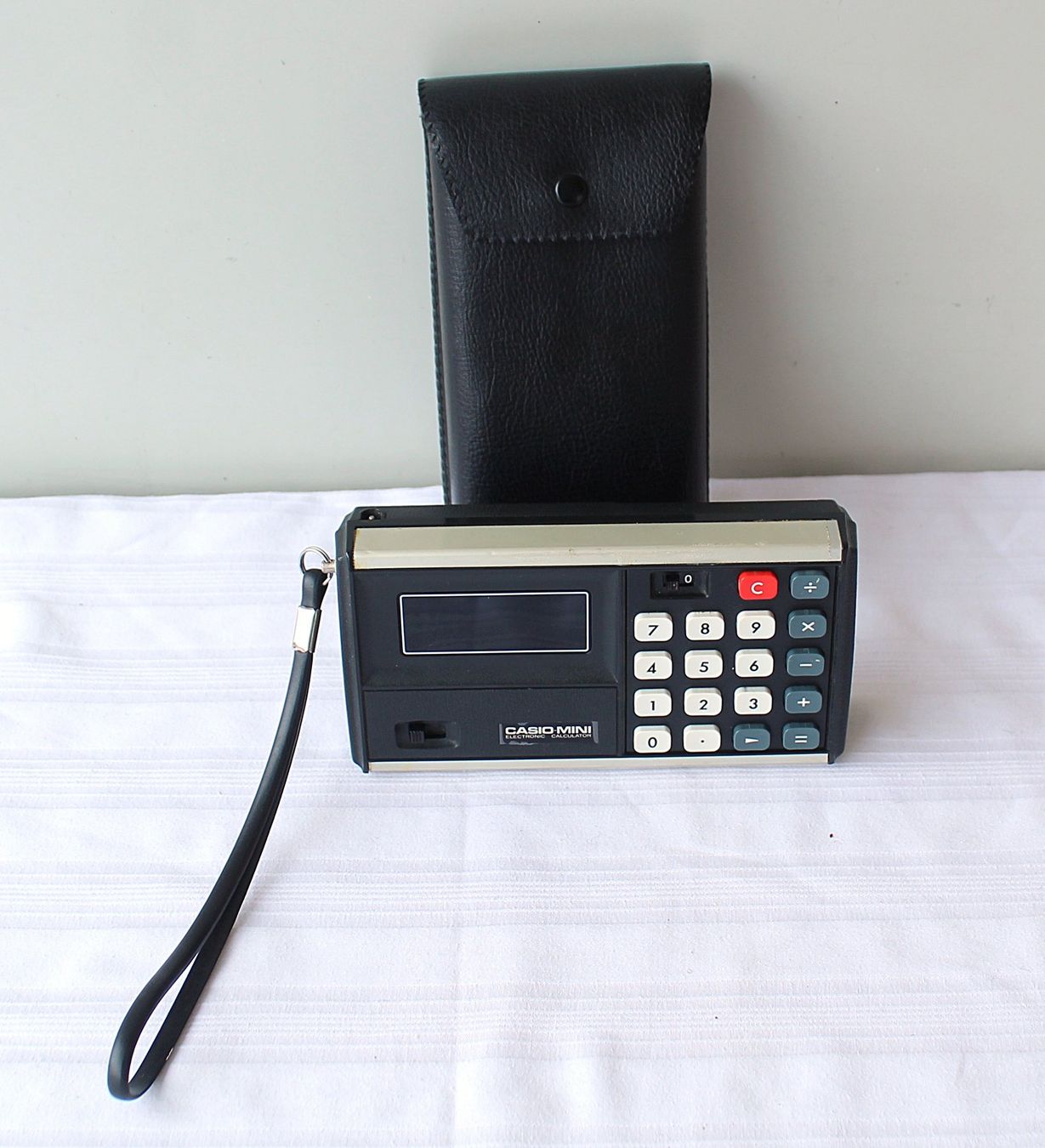 Casio Calcolatrici tascabili: Casio Mini CM-602 Taschenrechner Electronic Calculator 70er – Usato da Zürich venduto da Auctionata