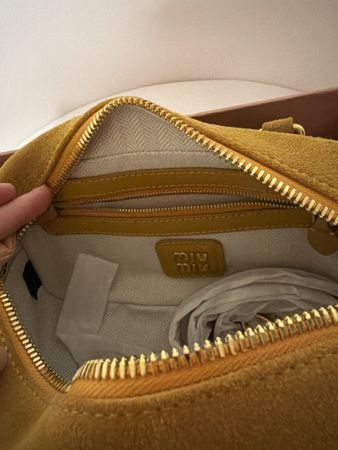 Miu Miu Handtasche aus Wildleder, Gelb - wie Neu!