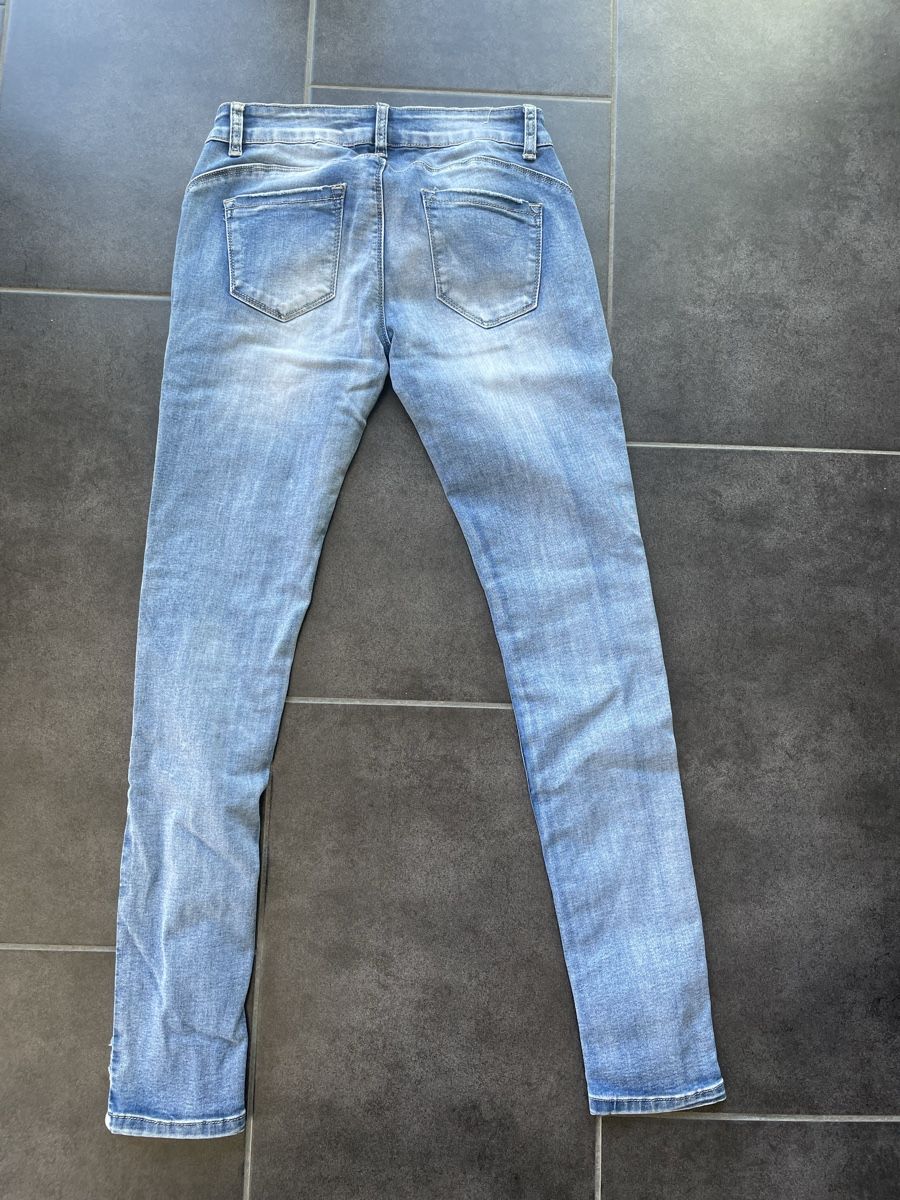Jeans: Jeans mit Cut Outs Gr. 36 – Nuovo (secondo la descrizione) da Goldswil venduto da _Dudy_ 1