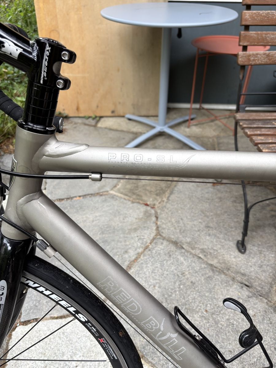 Velos: Red Bull Pro-SL Velo mit Klickpedal – Gebraucht aus Bern von miirmiir 3