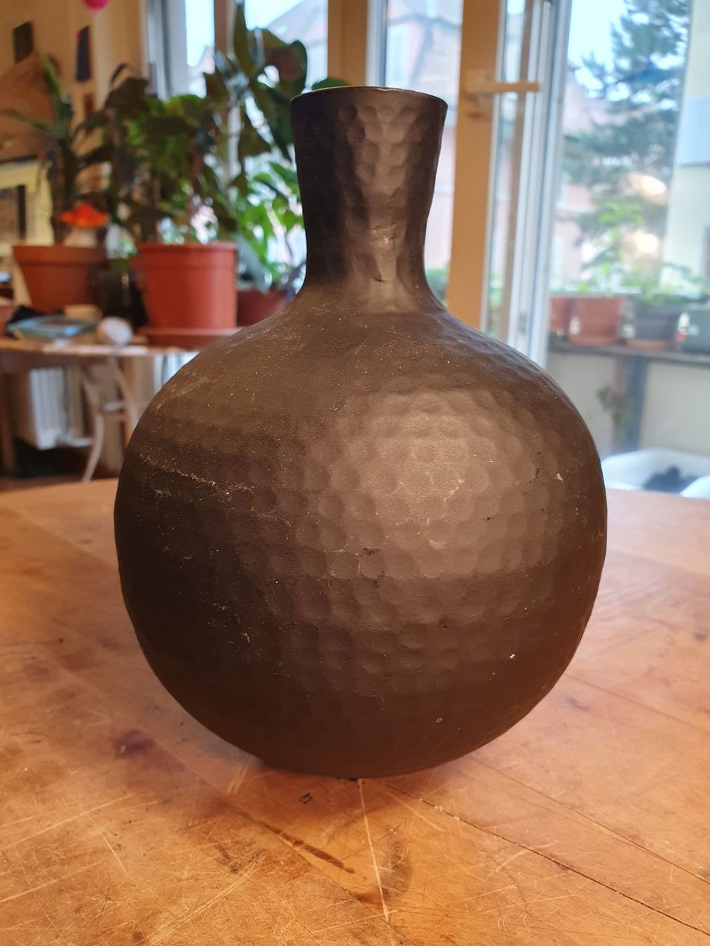 Tutte le decorazioni: Dekoflasche Metall gehämemrt – Usato da Zürich venduto da loosebone
