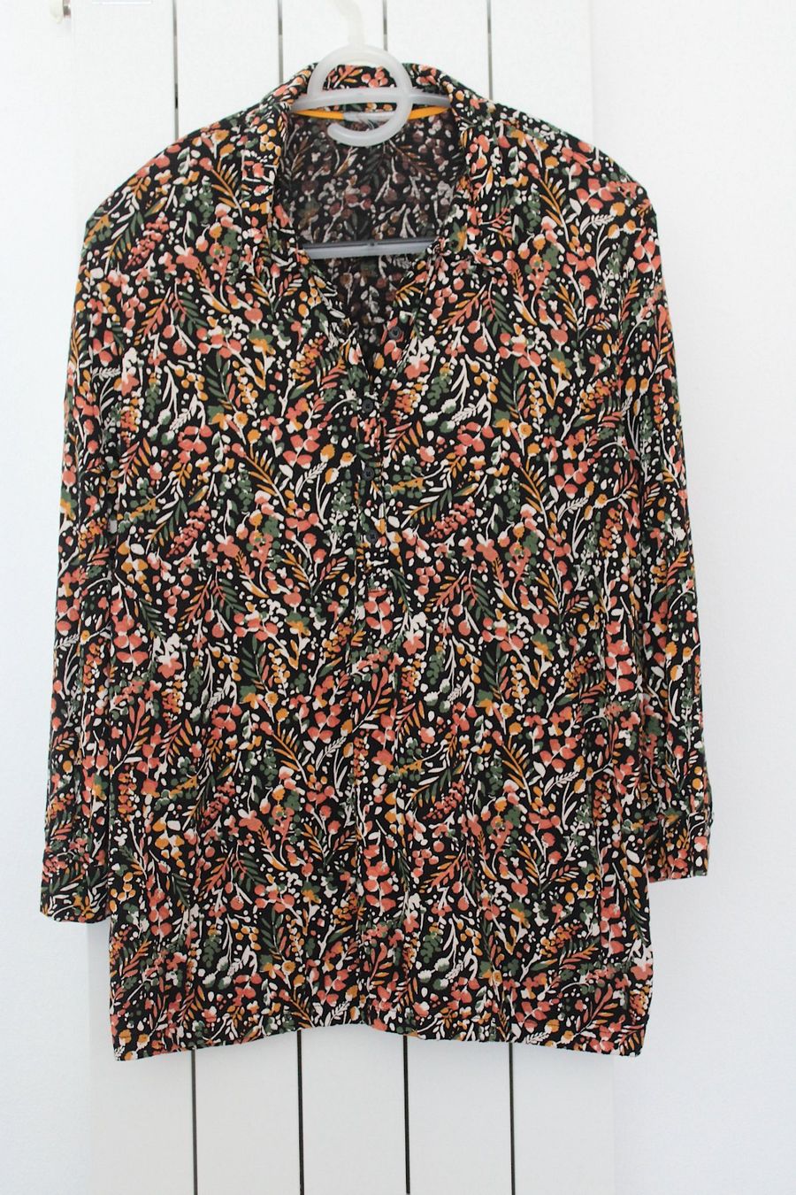 Blusen: Bluse, verm. L / XL - siehe Masse – Gebraucht aus Locarno von madame-tus-sauds 1