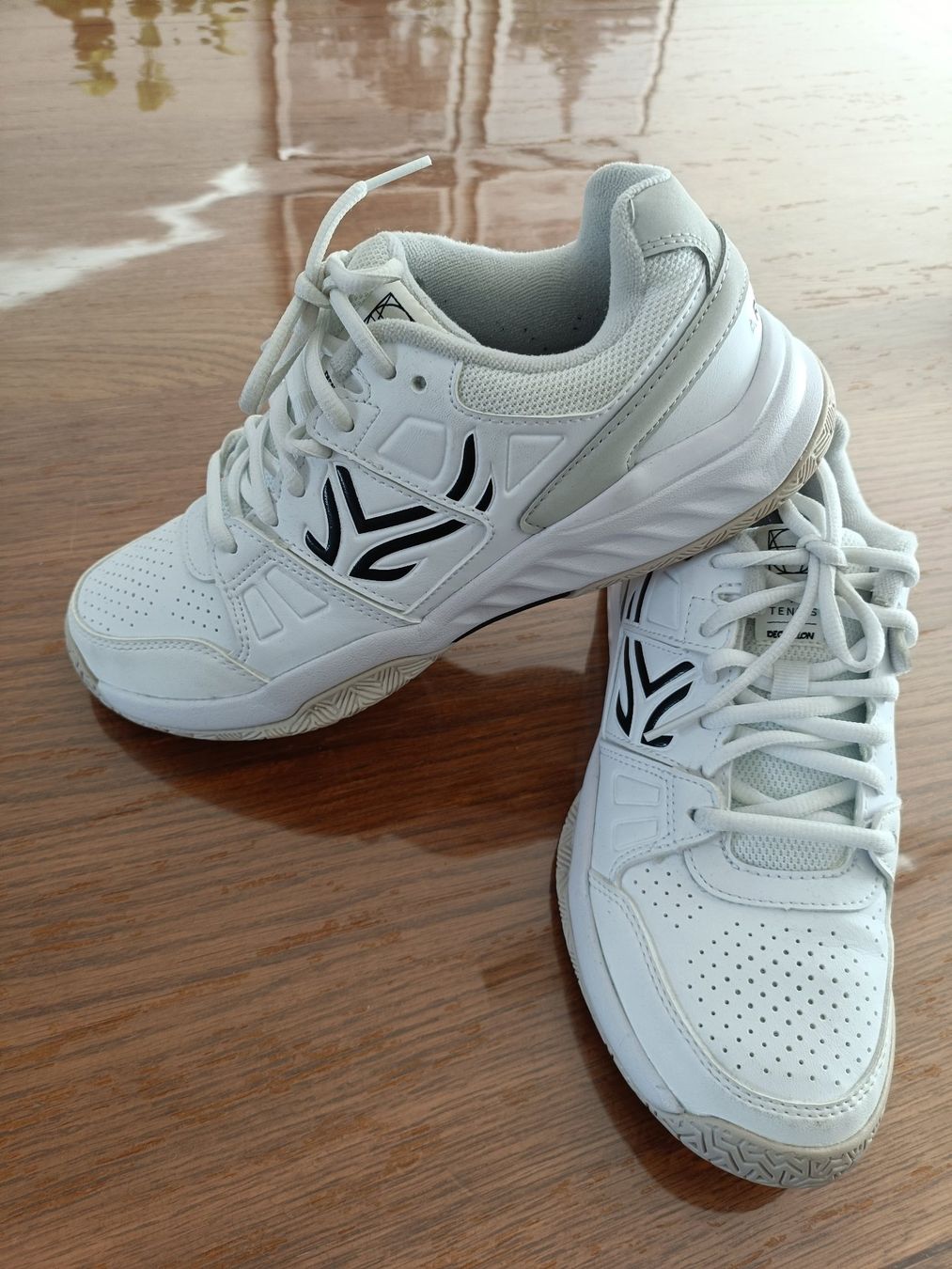 Decathlon Scarpe da uomo: Chaussure de tennis Artengo - 39 – Usato da Gland venduto da Gelerio 1