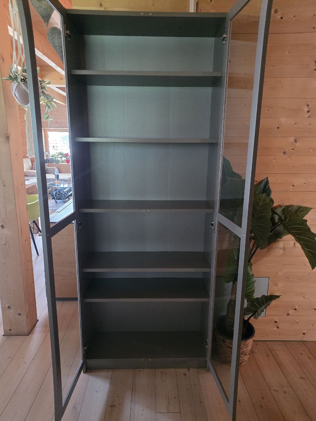 Ikea Vetrine: Ikea Billy Regal mit Vitrinentüren – Usato da Bäretswil venduto da Suter89 1