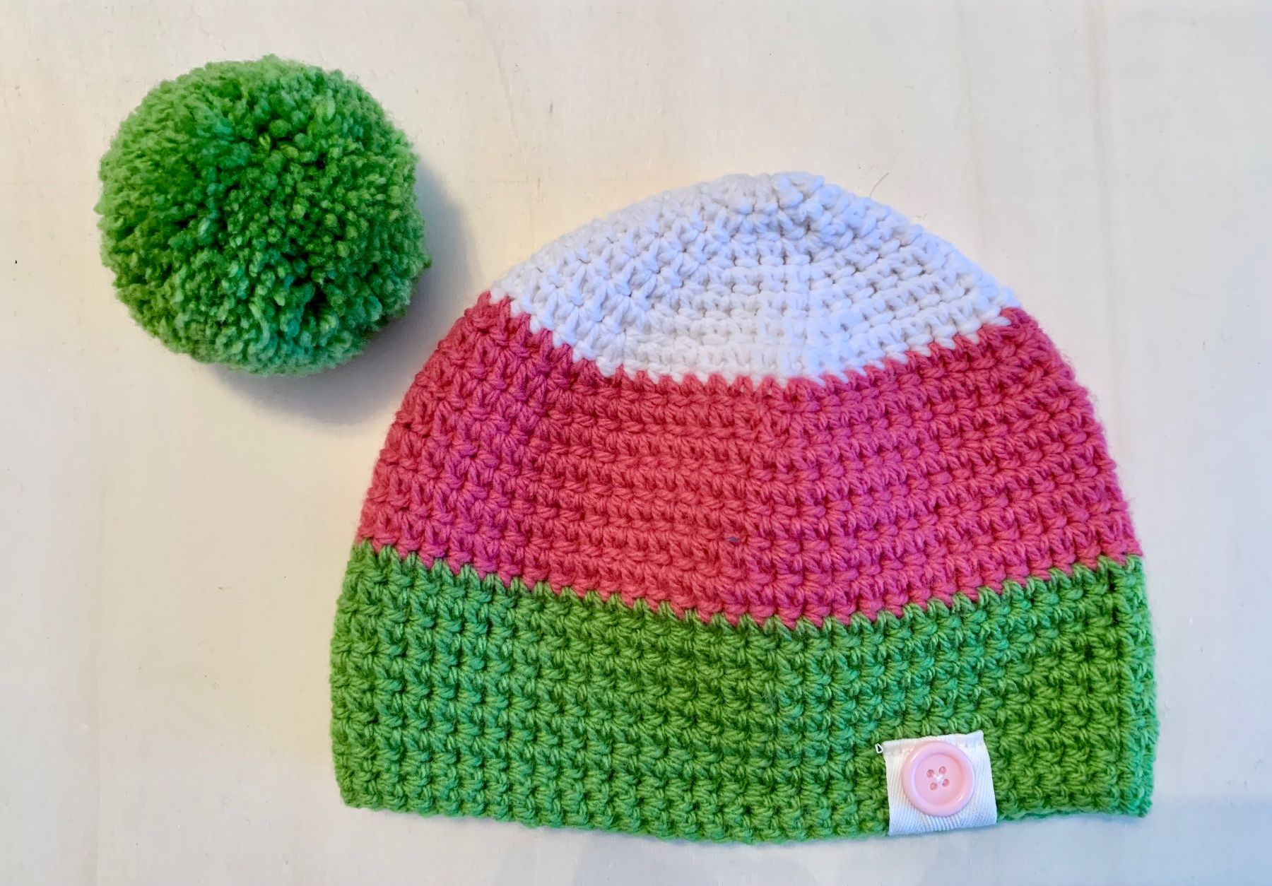 Altro abbigliamento per bambino: Kappe 2 in 1 mit oder ohne Bommel tragbar, Handarbeit – Nuovo e nell'imballaggio originale da Emmenbrücke venduto da swissmade-miracles 2