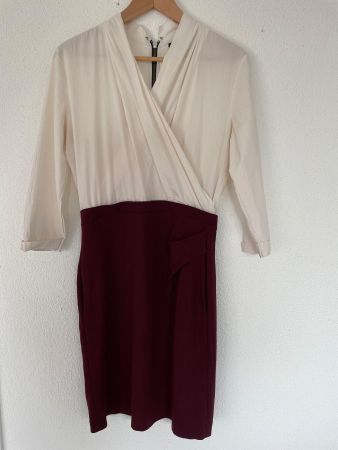 Einteiler Kleid mit Reißverschluss am Rücken