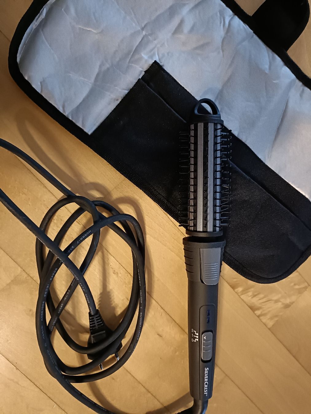 Piastre & Arricciacapelli: Babyliss - Lockenbürste neu – Nuovo (secondo la descrizione) da Gossau SG venduto da scania1509