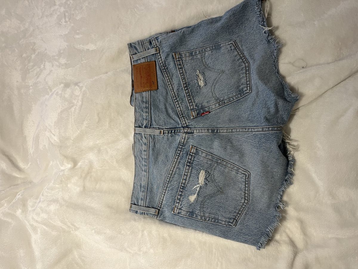 Levi's Jeans: Jeansshorts Levi‘s Grösse 27 – Gebraucht aus Teufenthal AG von Nanahu 1
