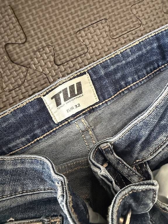 Pantaloni: 2x Tally weijl Schlaghose – Usato da Oensingen venduto da luk_6wrk 2
