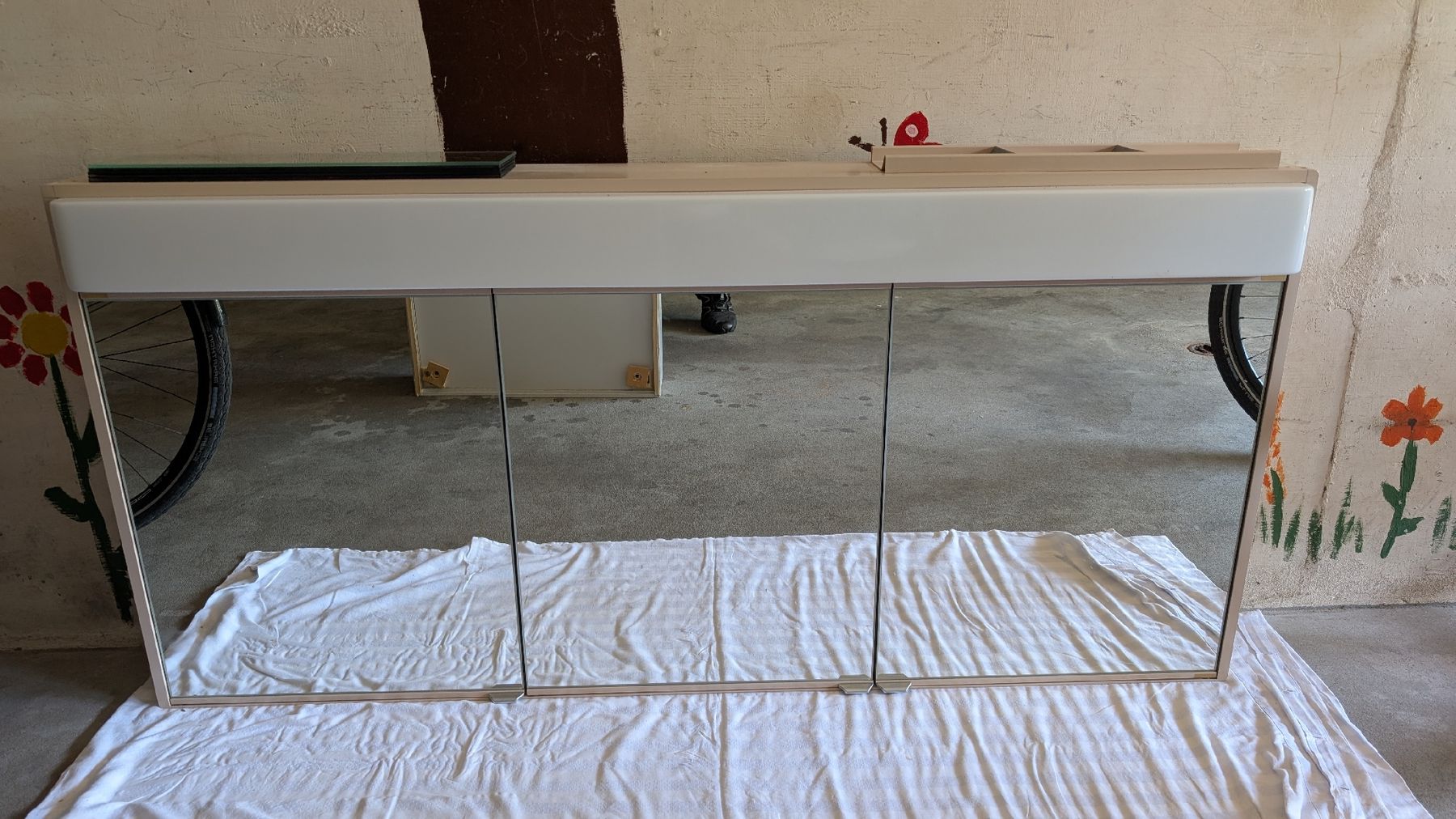 Armoires miroirs: Schneider Speigelschrank – D'occasion à Kastanienbaum par kr.arch