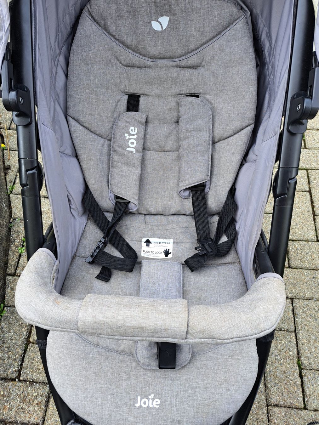 Joie Kinderwagen: Joie Buggy grau – Gebraucht aus Winikon von nic_2kjk 2