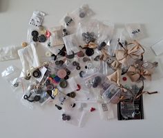 Knöpfe-Set Sammlung. Viele verschiedene. Druck-und Nähknöpfe
