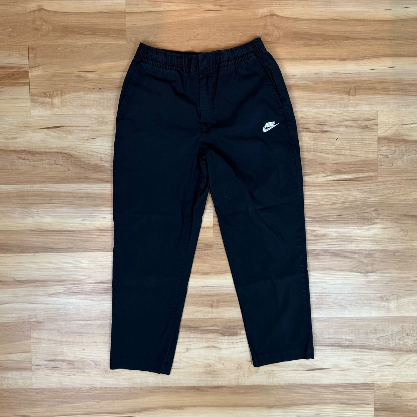 Nike Pantaloni: Vintage Nike Track Pants Schwarz – Usato da Herisau venduto da 1asupply 1