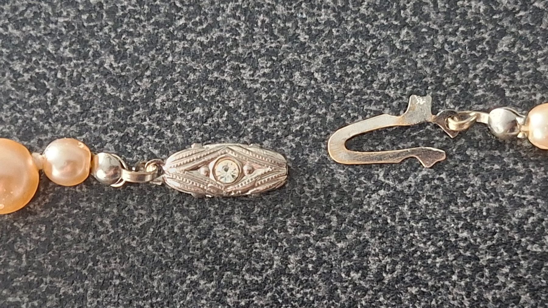 Ketten: Perlenkette mit Schmuckverschluss Vintage – Gebraucht aus Gattikon von jeansgli 2