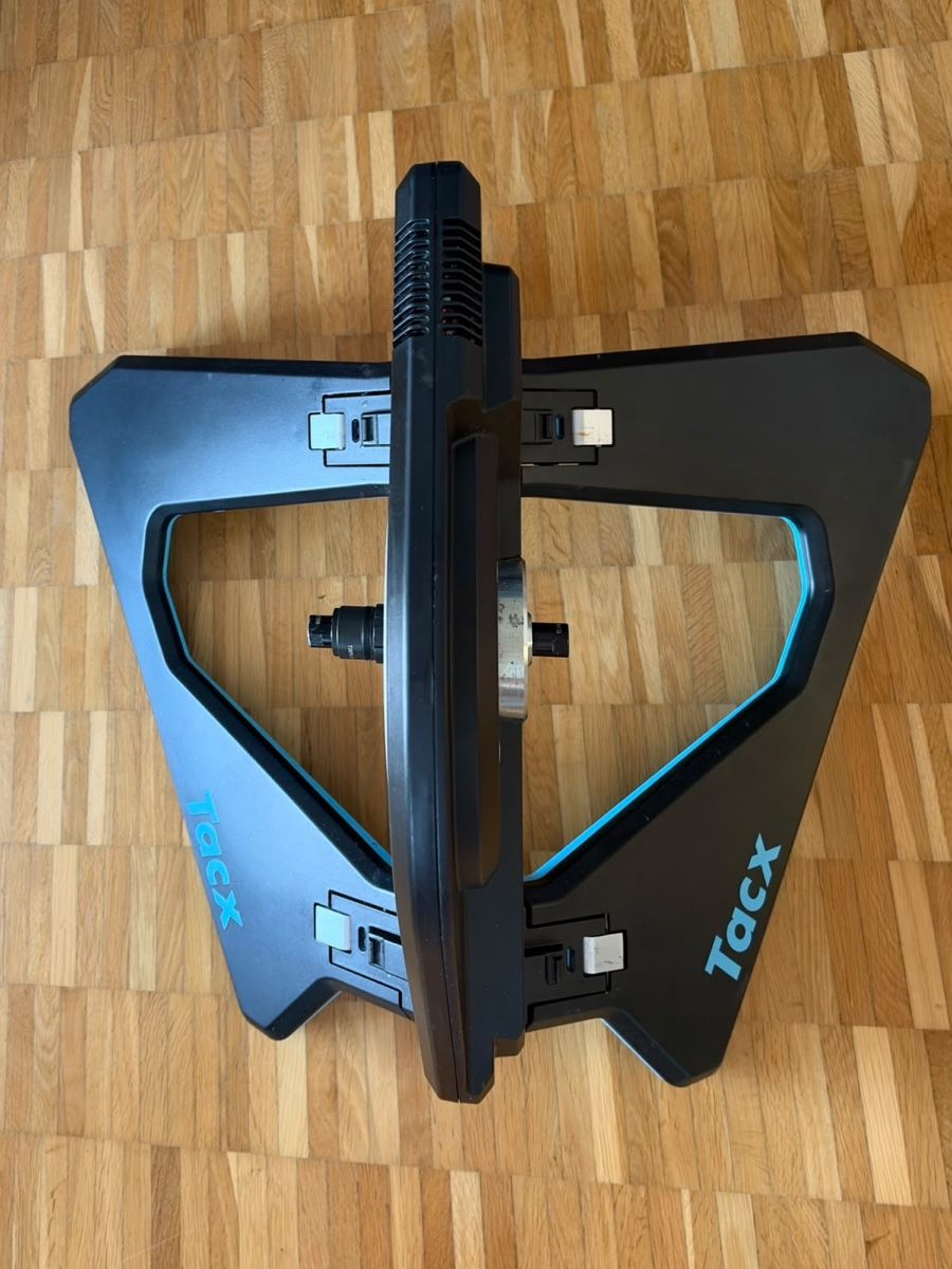 Tacx Hometrainer: Tacx Neo Smart Bike Trainer  – Usato da Uster venduto da rus_cgn6 1