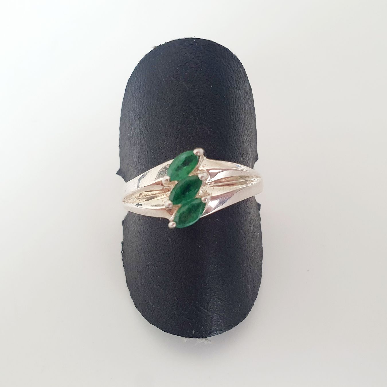Anelli: Ring mit 3 Smaragden 925 Silber Gr 18,1 mm – Usato da Kreuzlingen venduto da Wunderkiste123 5