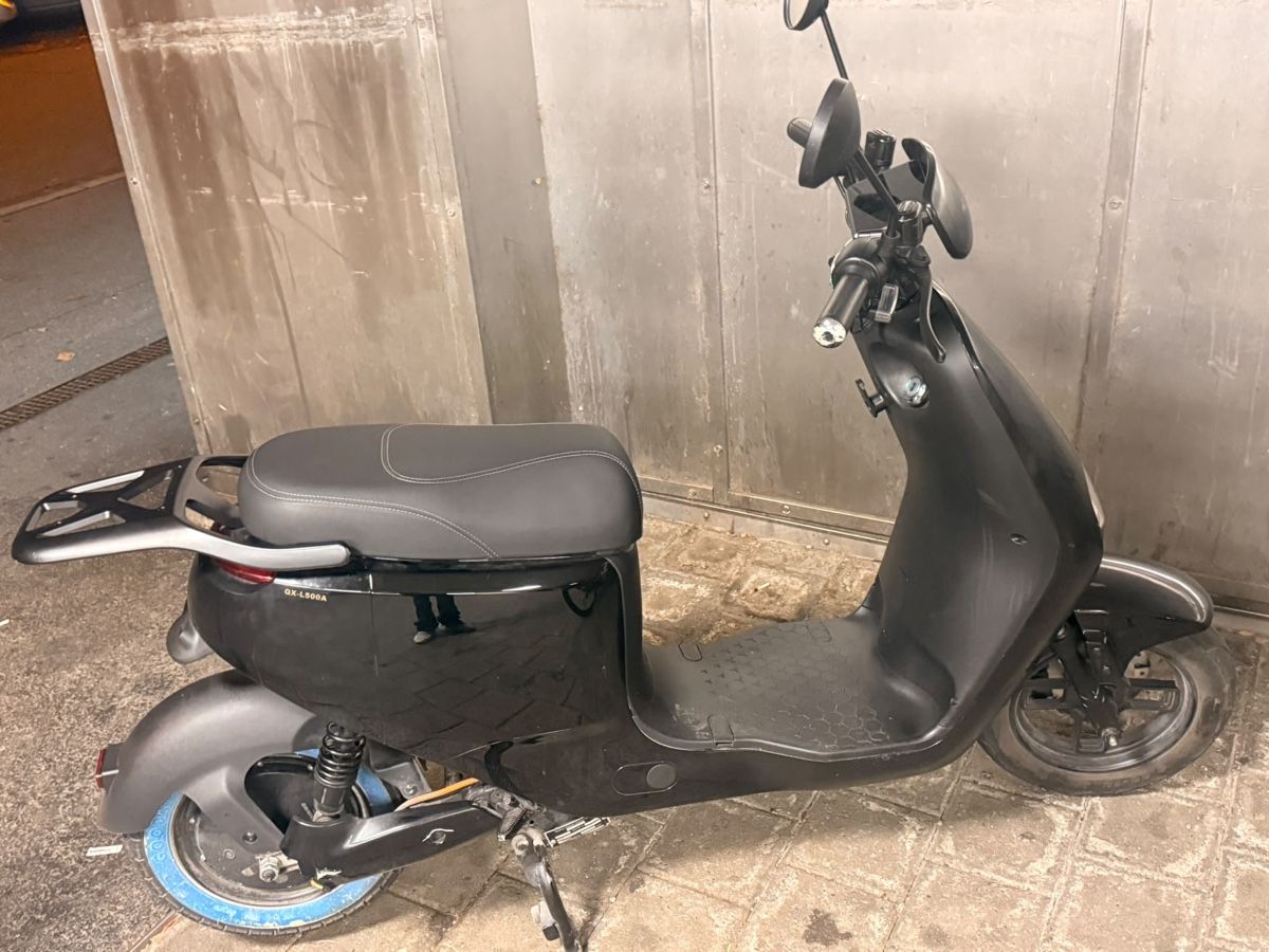 Scooters: E Roller City go  – D'occasion à Basel par abd_w2mv 4