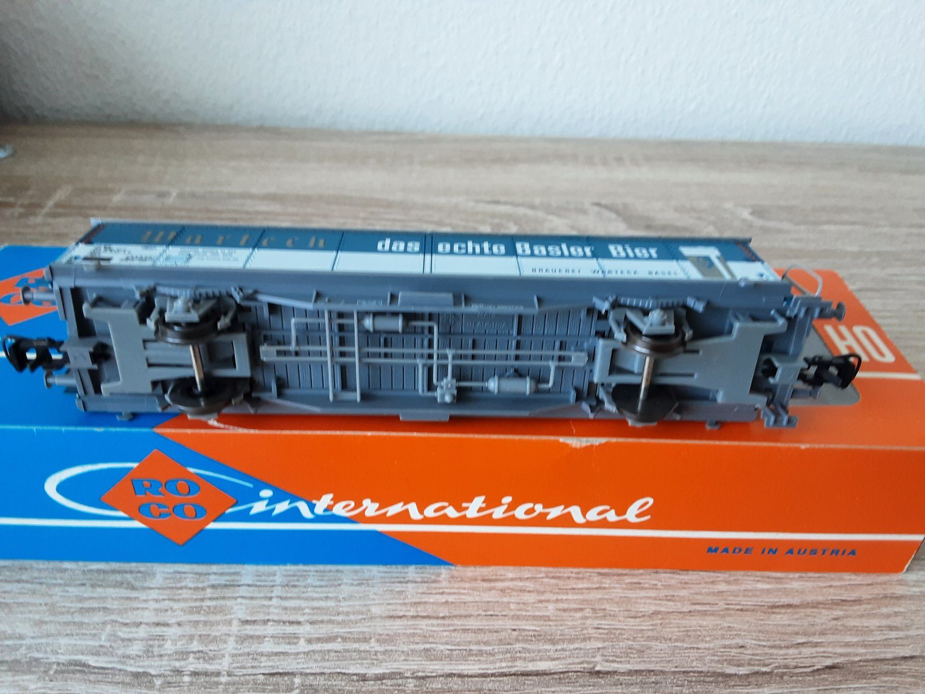 Roco Modellini di ferrovie: Roco HO 4340F Warteck das echte Basler Bier SBB Wagon m OVP – Usato da Zürich venduto da Rbaer1 4