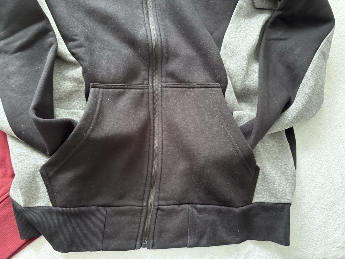Maglioni & Felpe: 2 Hoodies Asics & C&A, Gr. M – Usato da Menzingen venduto da gispat 3