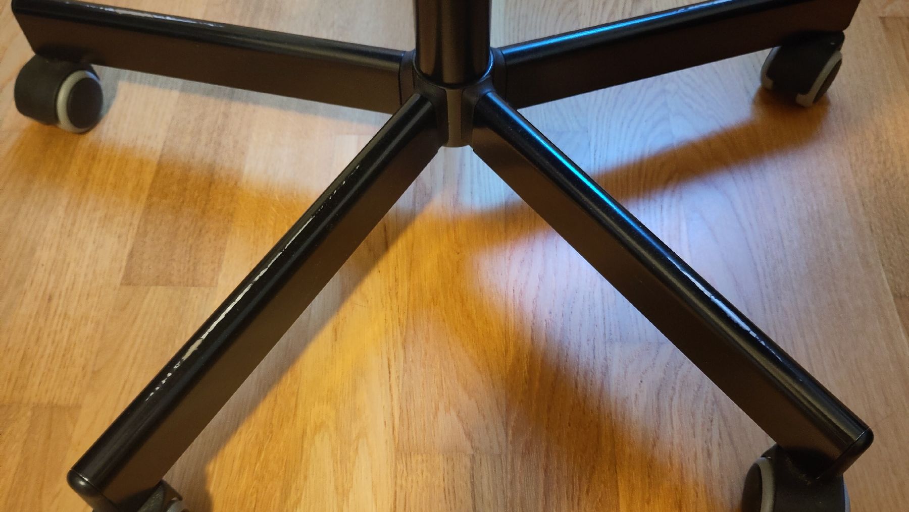 Ikea Chaises: Bürostuhl 2 (Ikea Flintan) – D'occasion à Luzern par _Simioni_ 2