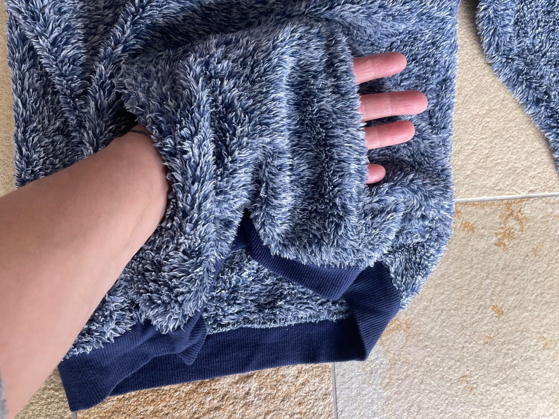 Maglioni & Felpe: Kuschel-Pullover, Gr. 140 – Usato da Maisprach venduto da Leoli123 2
