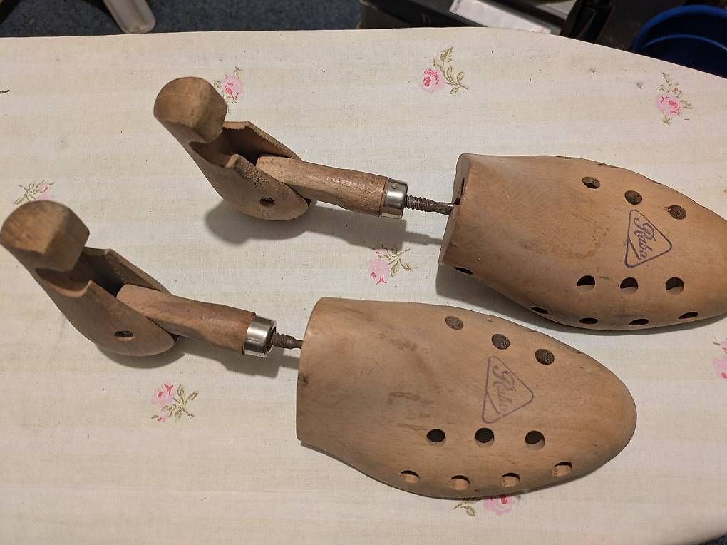 Altro in  Abbigliamento & Accessori: Alte Schuhspanner – Usato da Zufikon venduto da Baum03