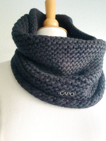 LOOP CAPO STRICKWARE ÖSTERREICH SCHAL , TOP mit Jacke Mütze