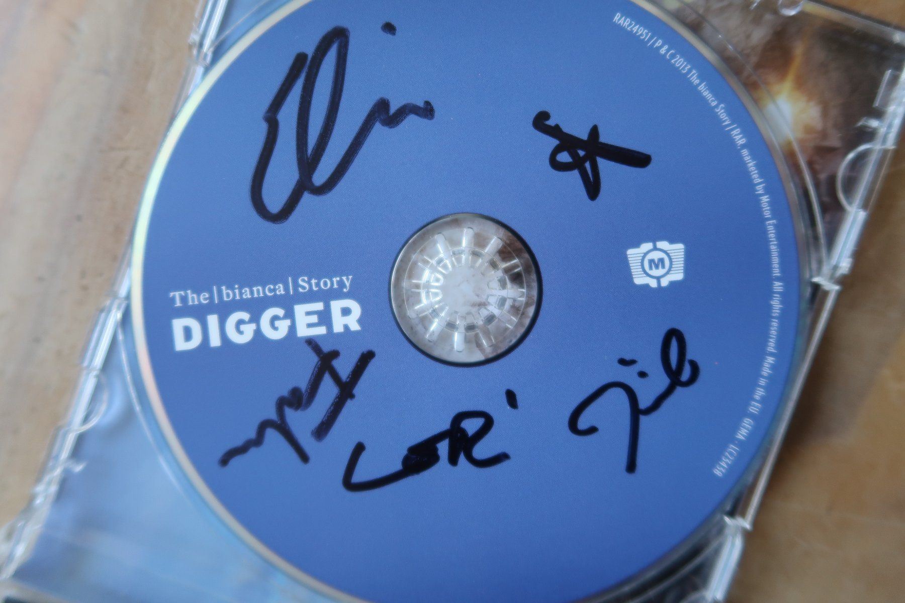 CD: THE BIANCA STORY - DIGGER  - mit AUTOGRAMMEN - CD – Usato da Basel venduto da Patiscat 4