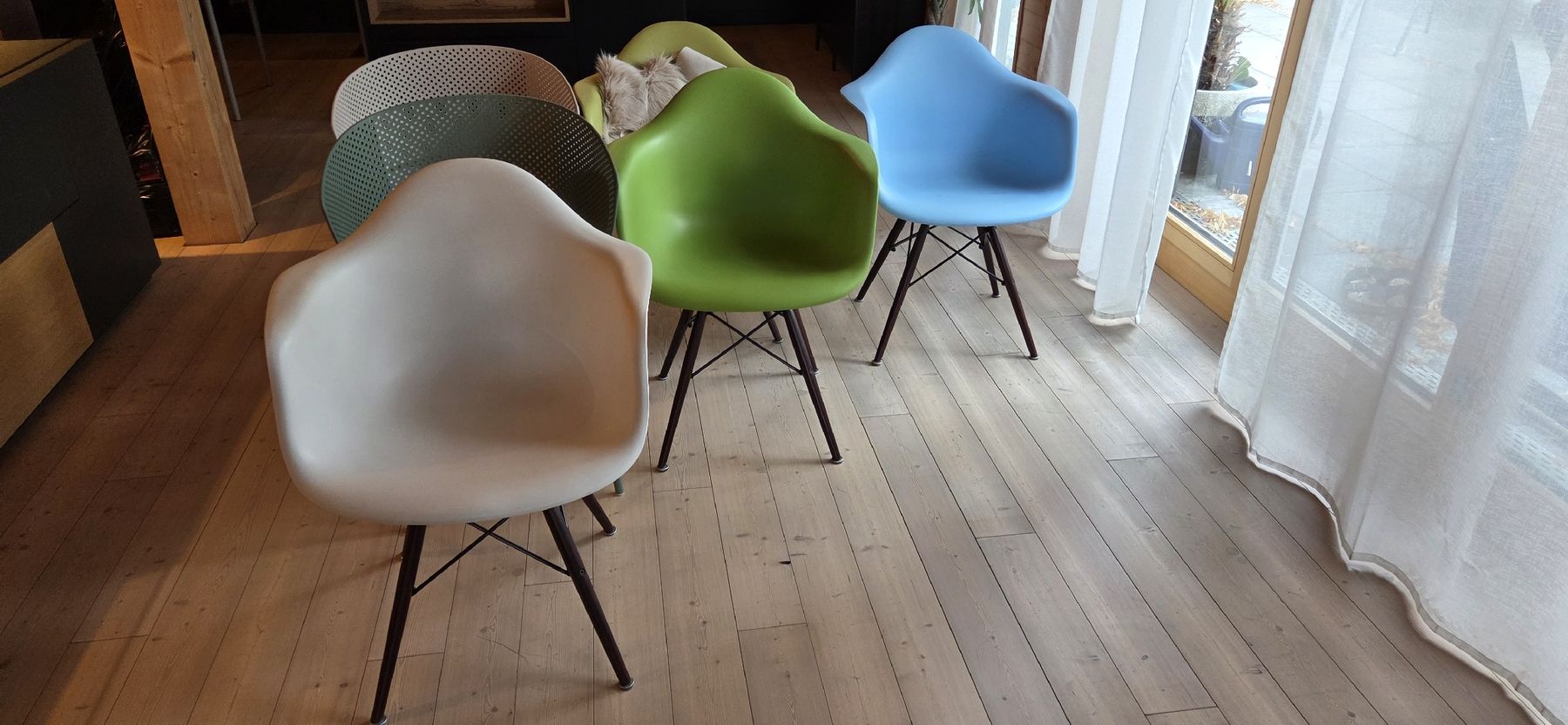 Chaises: 6 Stühle – D'occasion à Weisslingen par Valentina-Schmid