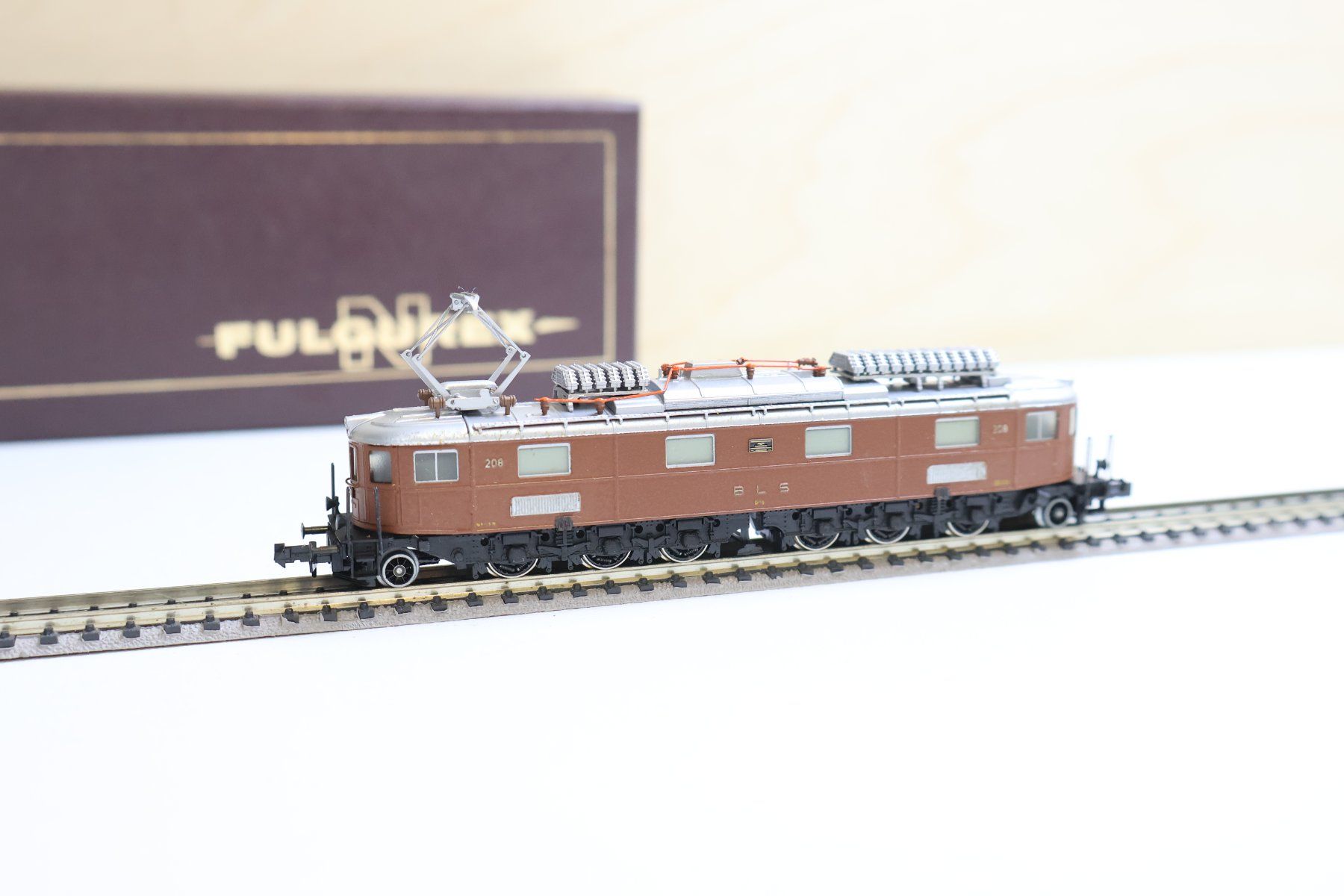 Fulgurex Modellini di ferrovie: Fulgurex BLS Ae 6/8 E-Lok - Spur N Messing Modell – Usato da Winterthur venduto da Monstera 5