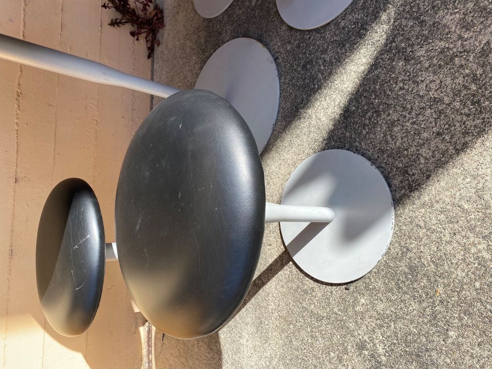 Alias Tavoli: Table Atlas + tabourets, Jasper Morrison pour Alias – Usato da Lausanne venduto da agu_yhn6 6