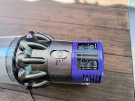 dyson V10