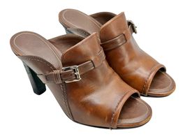 Sandales mules Tod's cuir marron à bout ouvert et boucle. 35