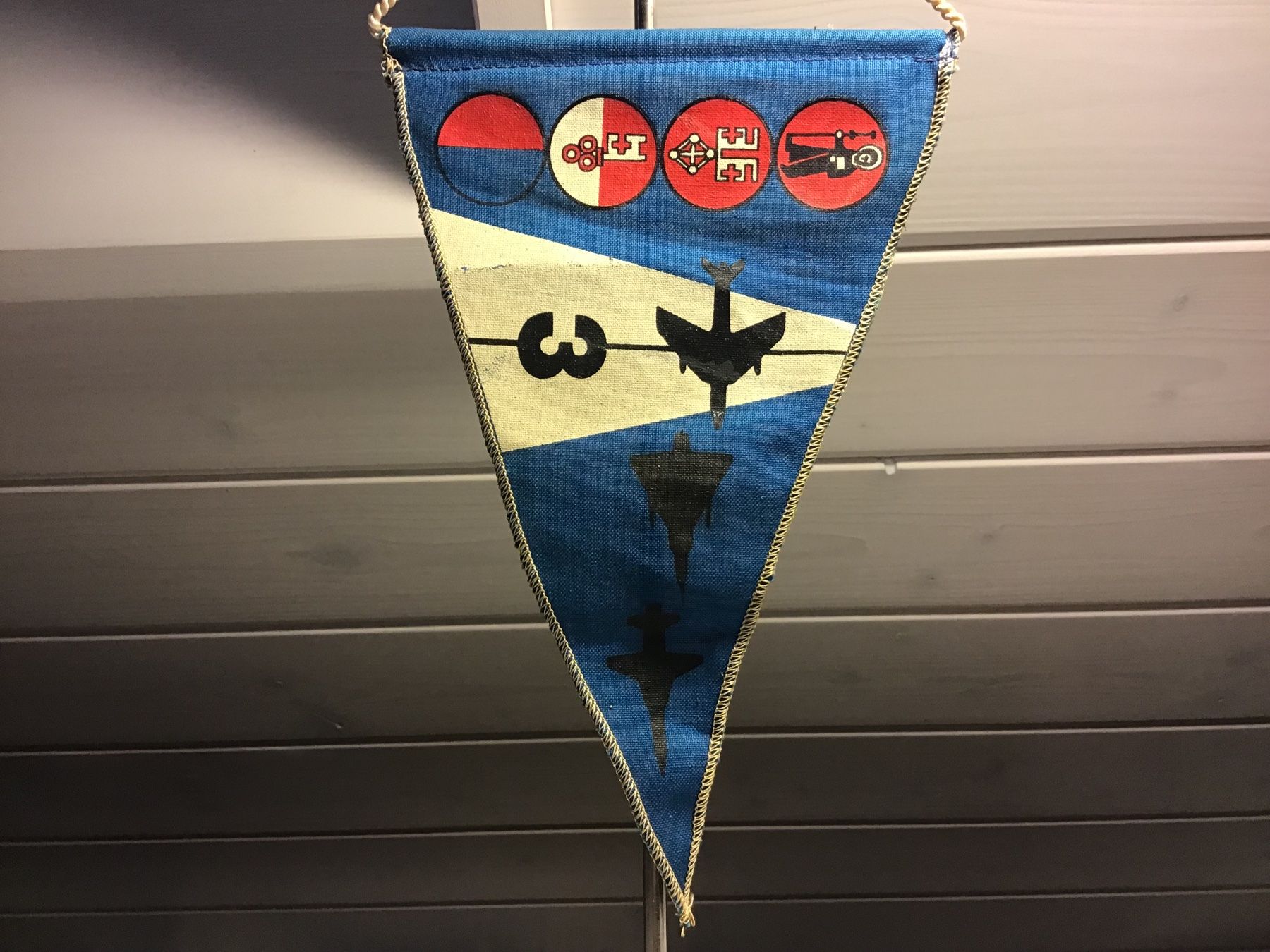 Fahnen: Alter Wimpel "CH FLIEGERSTAFFEL 3" Hunter,Mirage,Tiger – Gebraucht aus Bachenbülach von