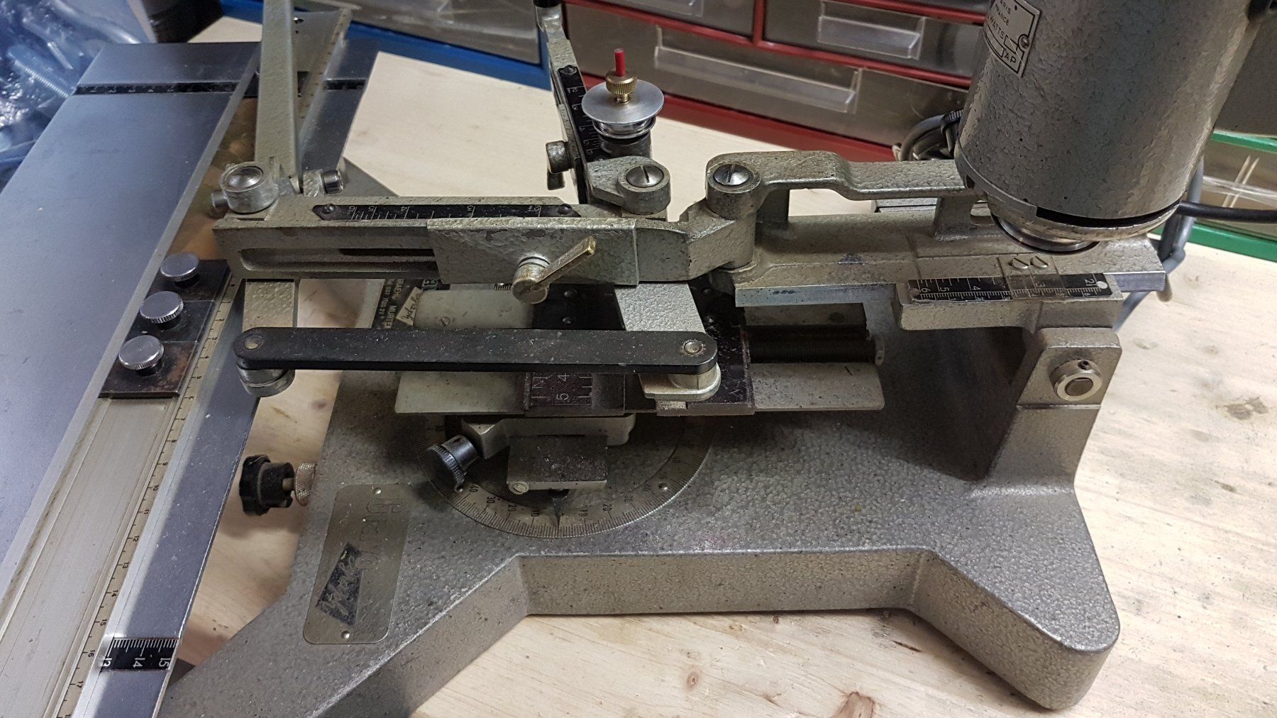 Tutte le macchine: Tisch - Graviermaschine GravoGraph – Usato da Mühleberg venduto da 01.Ri.02.22 9