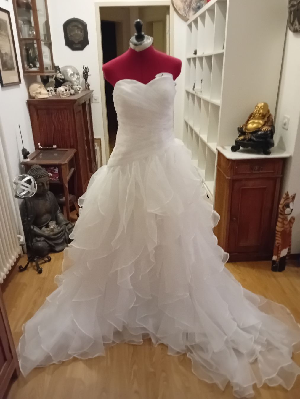Kleider: Abito da sposa bianco con volant e strascico – Gebraucht aus Biasca von Old_6blh 2