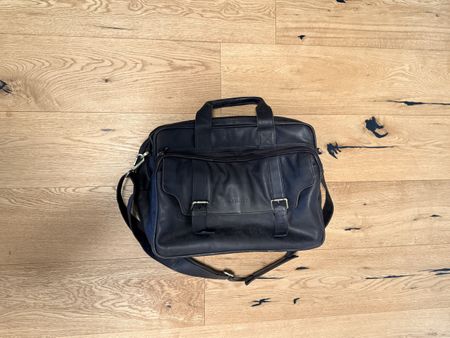 Lederumhänge-Tasche