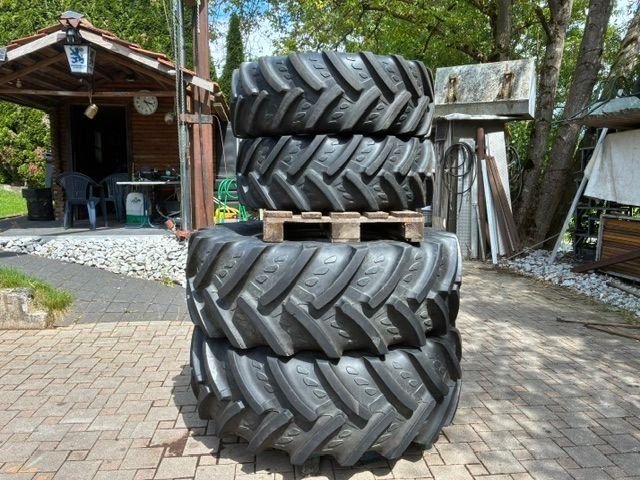 Case IH Trattori: 4 roues pour tracteur Case – Usato da Russy venduto da Guenefle