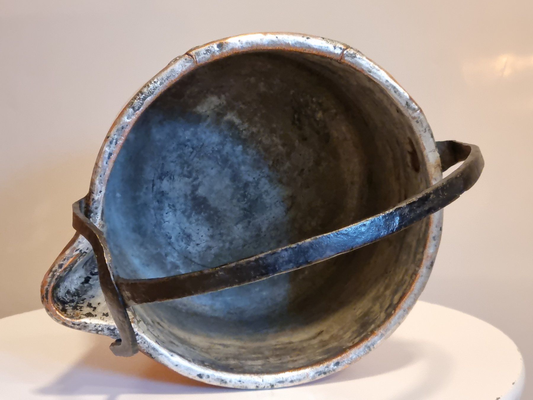 Pentole: Antiker Kupferkessel mit Deckel um 1900 – Usato da Scharnachtal venduto da devin03 9